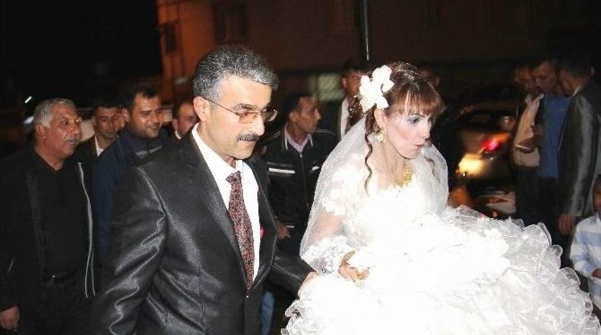 Gazeteci Yılmaz, D&uuml;nya Evine Girdi