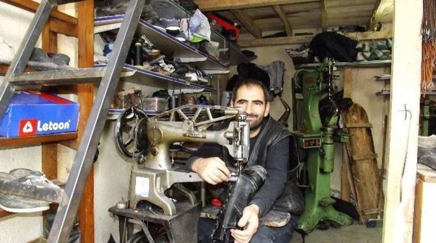 Ayakkabı Tamirciliği Artık Tarih Oluyor