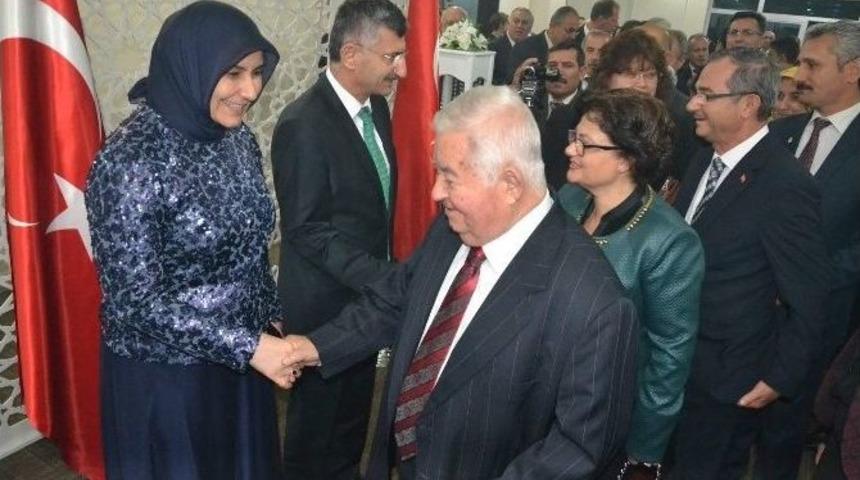 Manisa&rsquo;da Cumhuriyet Resepsiyonu