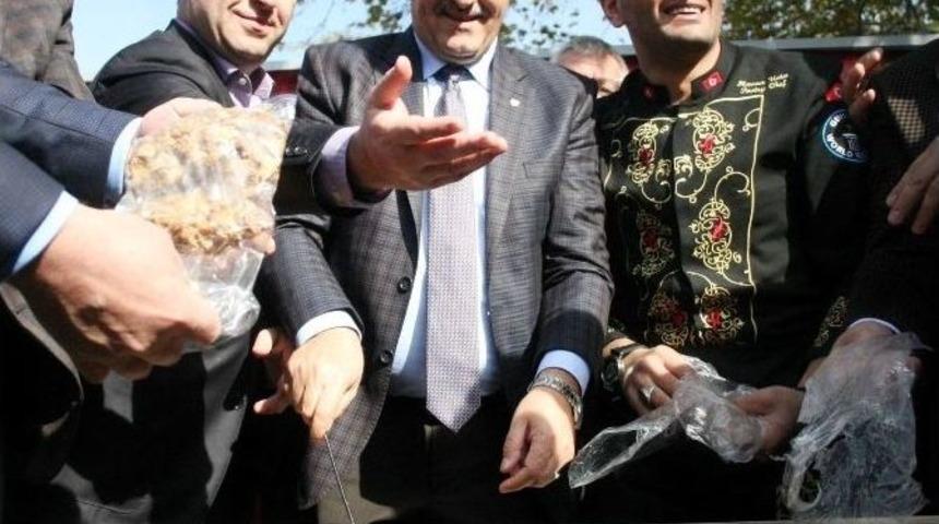 Malzemeleri T&uuml;rkiye&rsquo;nin 81 İlinden Toplanarak Yapılan Aşure Cumhurbaşkanına İkram Edilecek