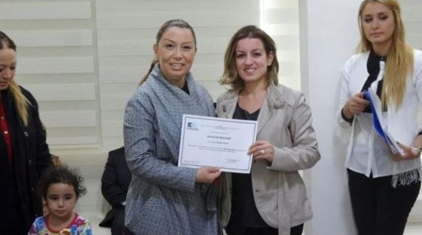 Ak Parti Malatya Milletvekili &Ouml;znur &Ccedil;alık, Sertifika T&ouml;renine Katıldı