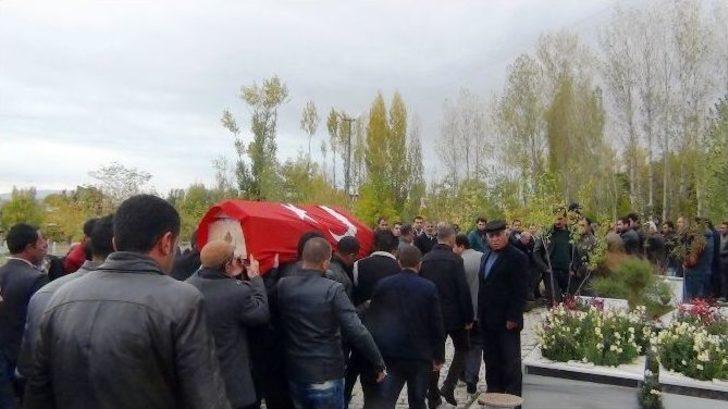 Erciş’te Öldürülen Esnaf Toprağa Verildi G4