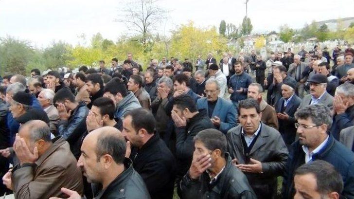 Erciş’te Öldürülen Esnaf Toprağa Verildi G1