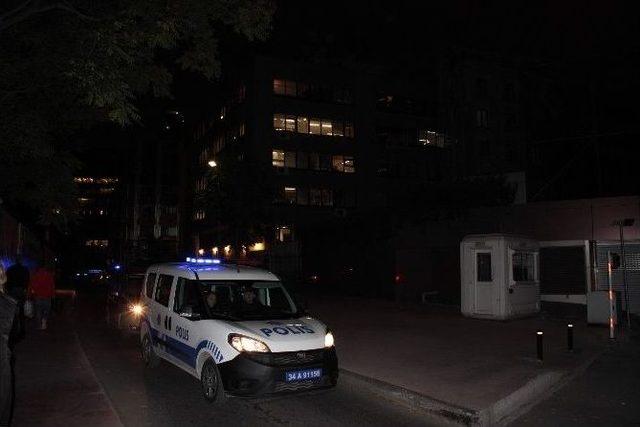 Cumhuriyet Gazetesine Saldırı İddiası Polisi Alarma Geçirdi