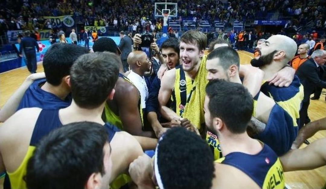 Fenerbah&ccedil;e, Son Şampiyon Real Madrıd&rsquo;i Devirdi