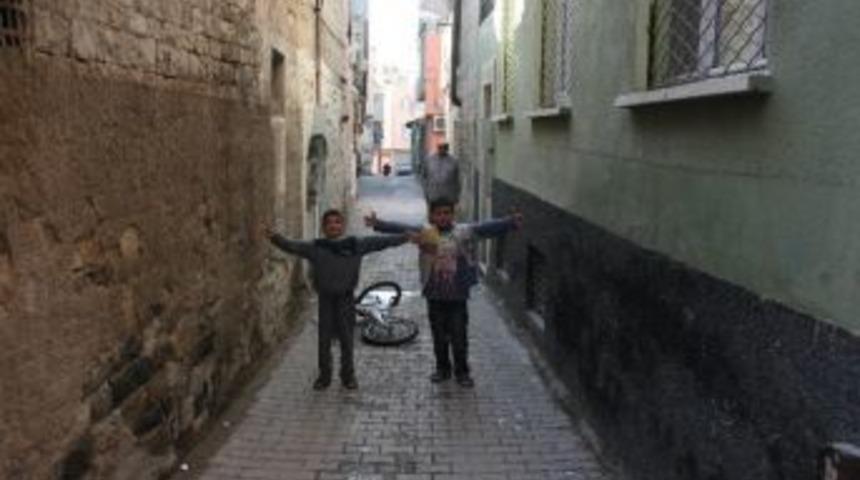 Buram Buram Tarih Kokan Kilis Sokakları