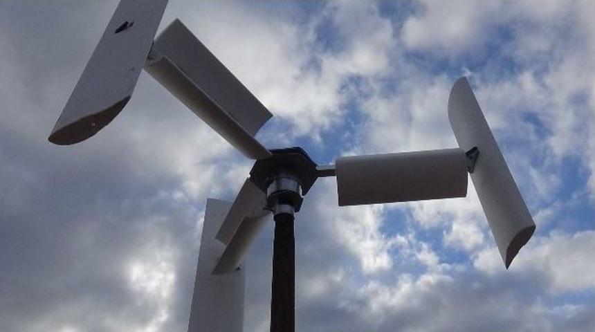 Yaylada G&uuml;neş Ve R&uuml;zgar Enerjisi