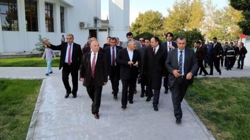 Başkan B&uuml;y&uuml;kkılı&ccedil; Ve Ekibi Osman Kavuncu Mahallesi Halkı İle