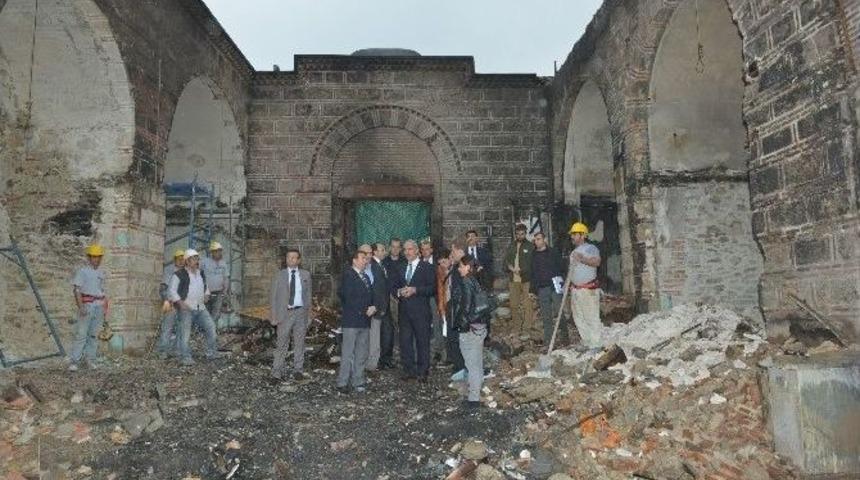 Tarihi &Ccedil;arşı K&uuml;llerinden Doğuyor