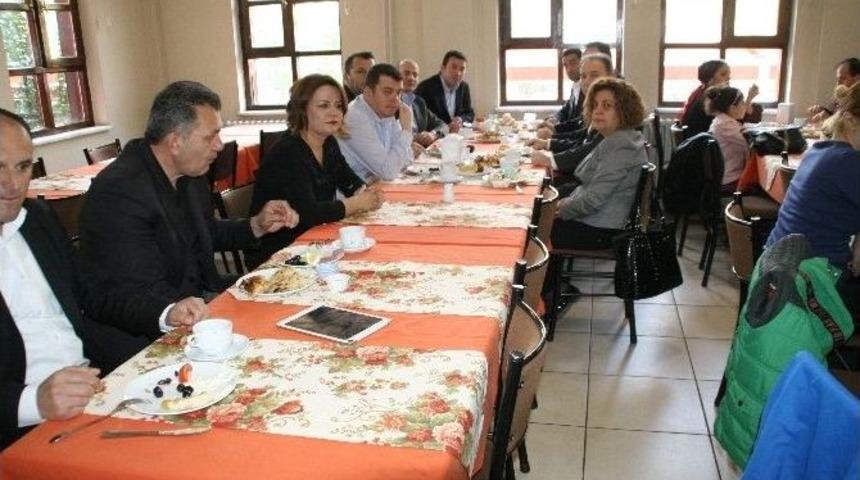 Hamidiye Anadolu Lisesi Okul Aile Birliği&rsquo;nden Dayanışma Kahvaltısı