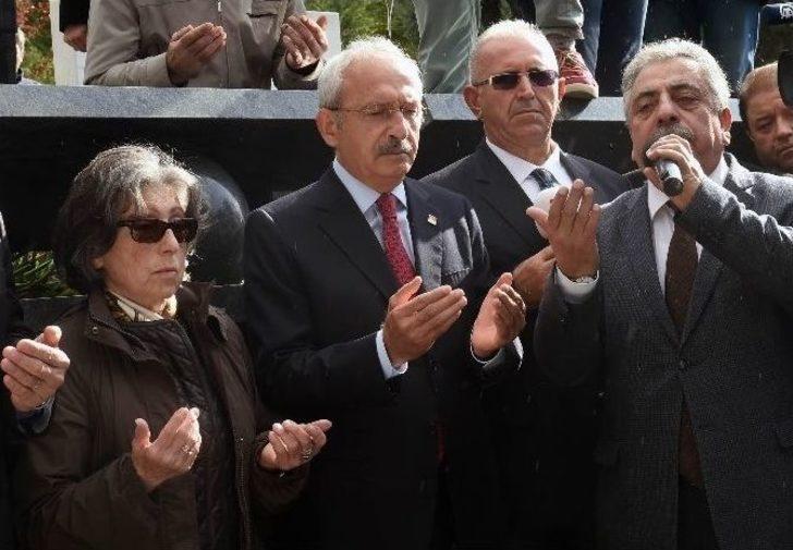 Erdal İnönü Ölümünün 8. Yılında Anıldı G3