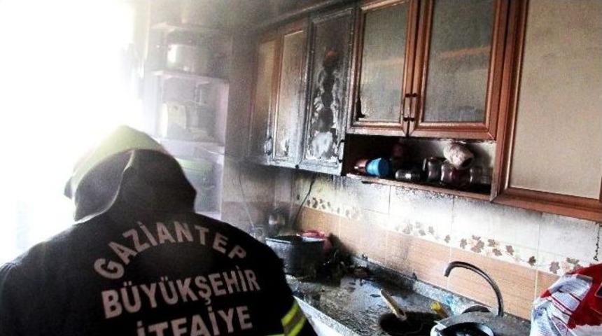 Frit&ouml;z Makinesi Mutfağı Yaktı