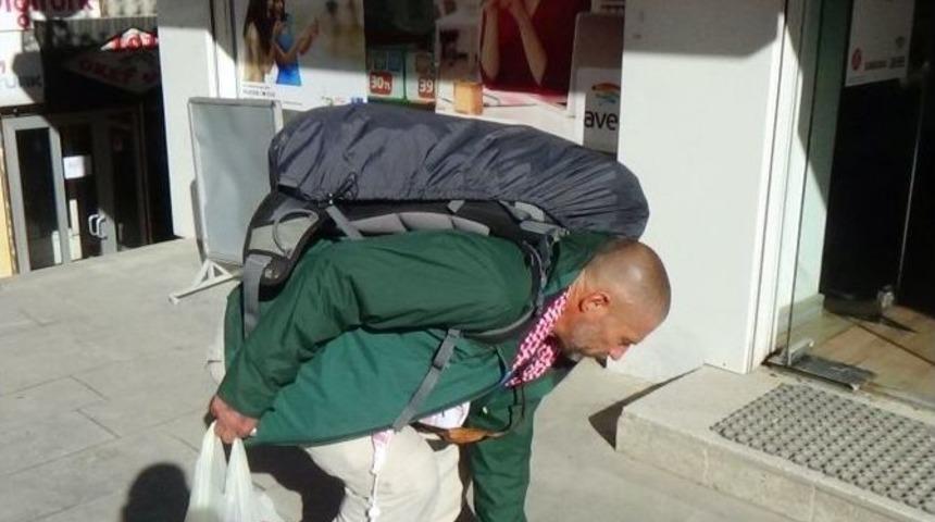 İspanyol &Ccedil;evreci Hakkari&rsquo;de &Ccedil;&ouml;p Topladı, Işid&rsquo;li Sanıldı