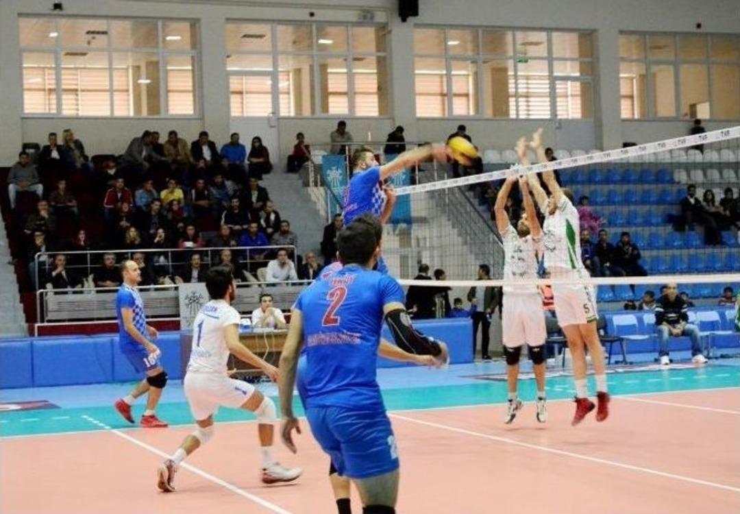 Paland&ouml;ken Belediyespor, Rahat Bir Galibiyet Aldı