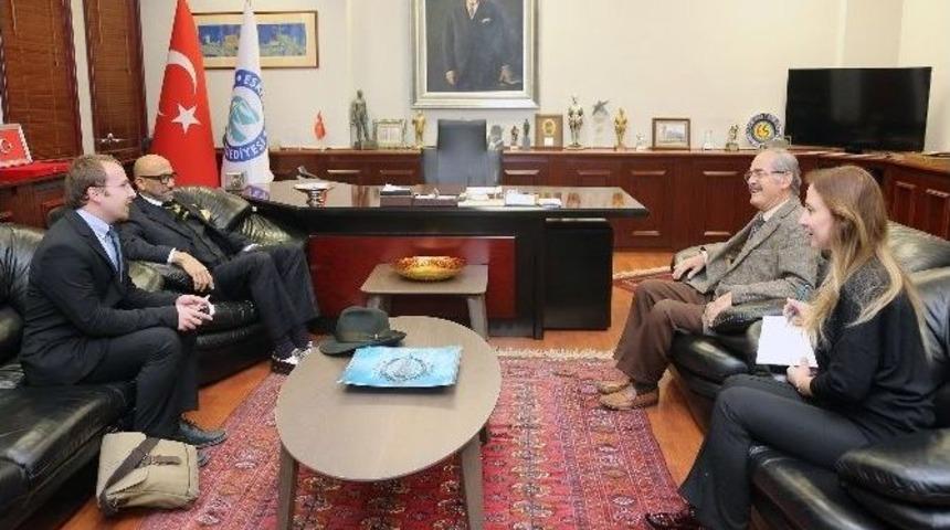 Venezuela B&uuml;y&uuml;kel&ccedil;isi&rsquo;nden B&uuml;y&uuml;kerşen&rsquo;e Ziyaret