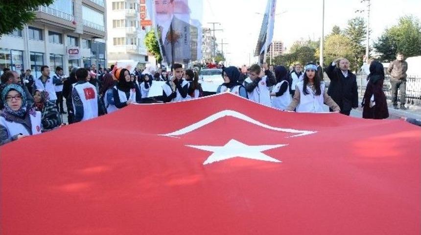 Ak Parti Afyonkarahisar&rsquo;da Mehteran Takımı İle &ldquo;sevgi Y&uuml;r&uuml;y&uuml;ş&uuml;&rdquo; Ger&ccedil;ekleştirdi