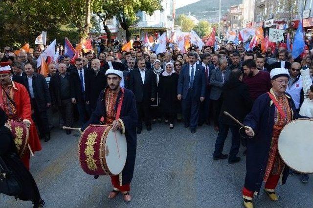 Ak Parti Afyonkarahisar’da Mehteran Takımı İle “sevgi Yürüyüşü” Gerçekleştirdi