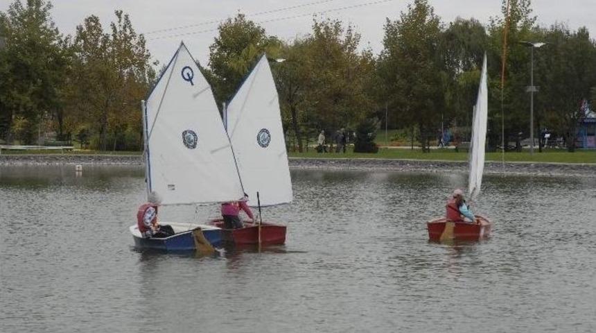 Eskişehir&rsquo;de Cumhuriyet Kupası Optimist Yarışları Yapıldı