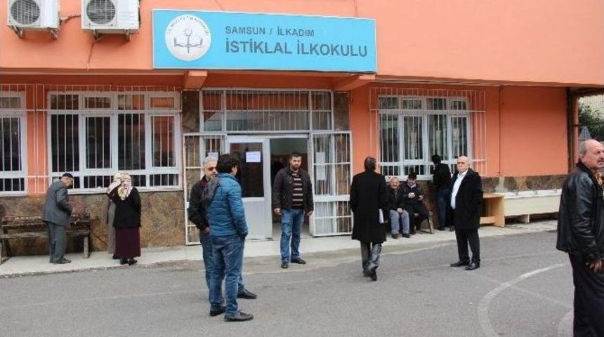 Samsunlular Oy Kullanmak İ&ccedil;in Sandığa Gitti