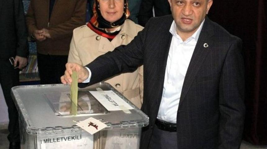 Bilim, Sanayi Ve Teknoloji Bakanı Fikri Işık: