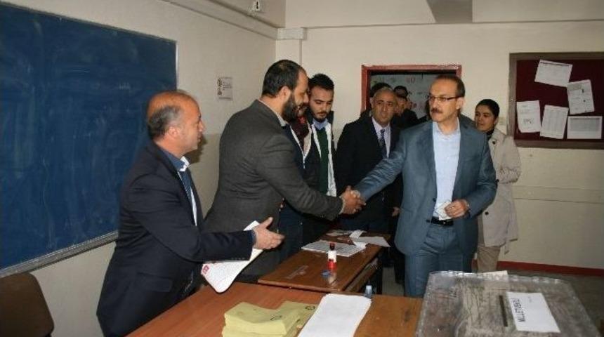 Muş&rsquo;ta Oy Kullanımı