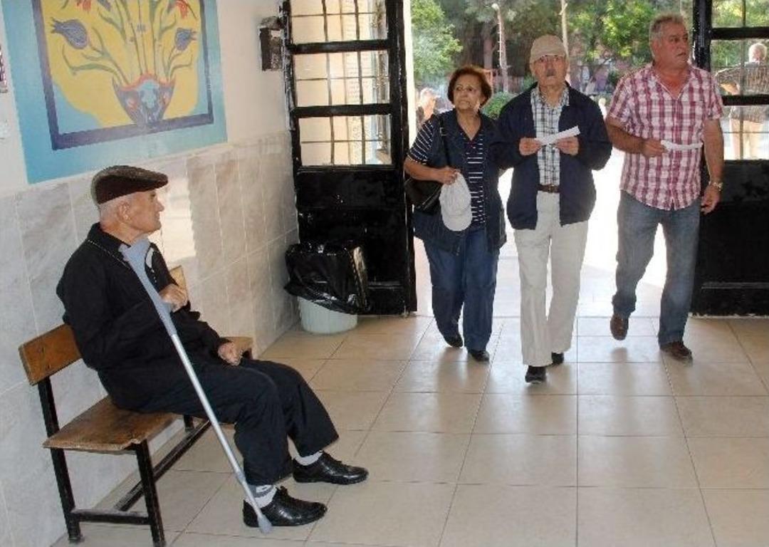 Kanserden Bacağı Kesildi, Oyunu Kullanmaya Geldi