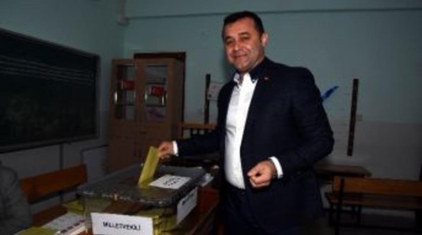 Y&uuml;cel Oyunu Kullandı