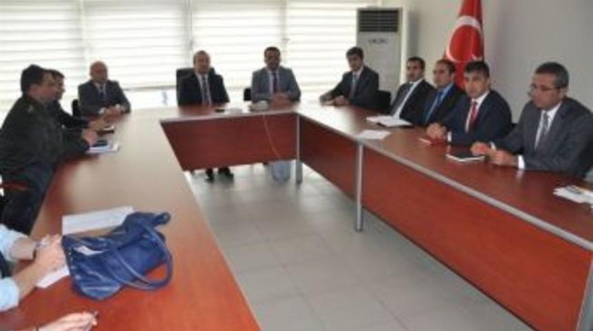 Uyum İ&ccedil;in Toplandılar