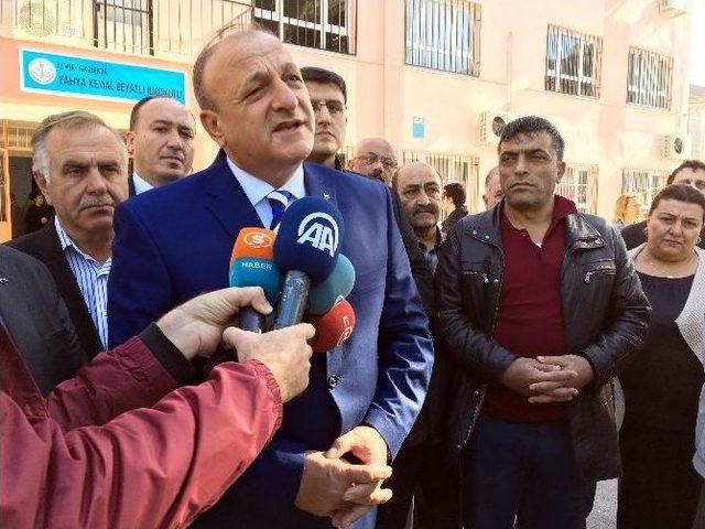 Mhp’li Oktay Vural Oyunu Kullandı