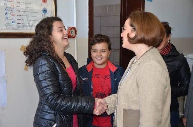 Ruhsar Demirel Oyunu Cumhuriyet Anadolu Lisesi’nde Kullandı