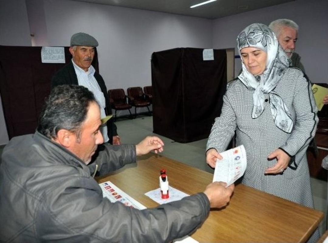 Vali Nayir Oyunu Kullandı