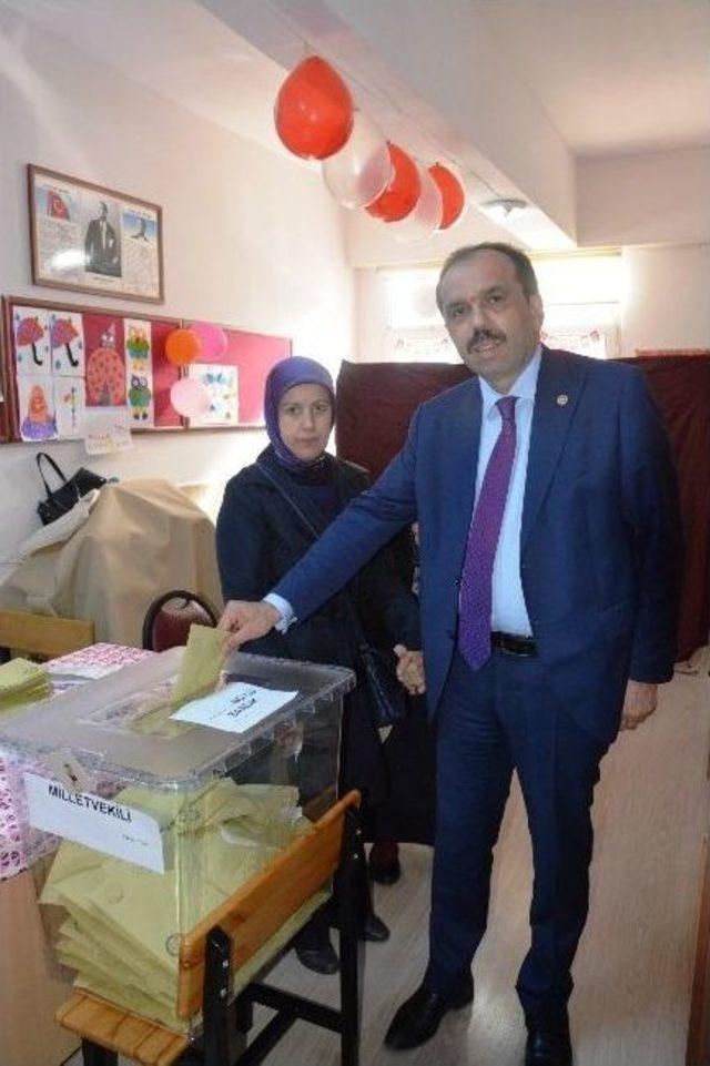 Ak Parti Trabzon Milletvekili Adayları Oylarını Kullandı