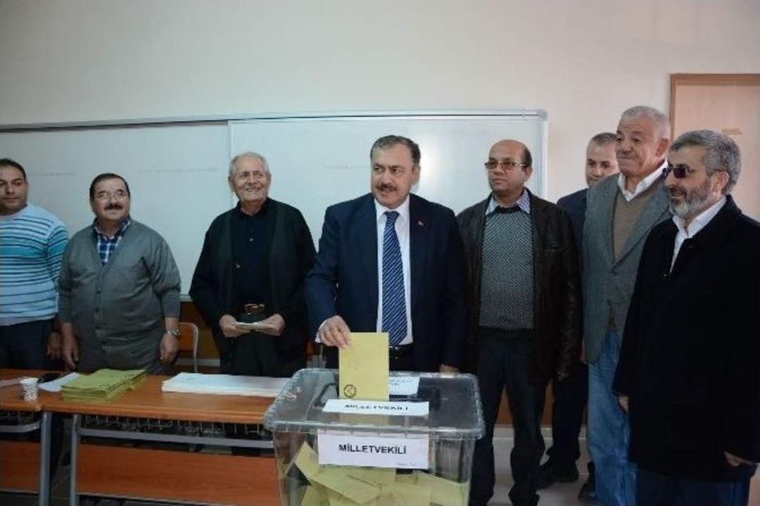 Bakan Eroğlu Oyunu Afyonkarahisar&rsquo;da Kullandı