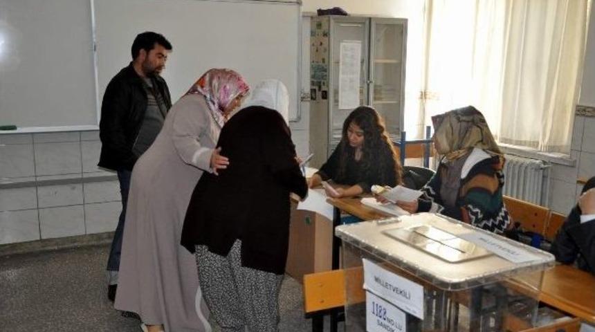 Nevşehir&rsquo;de 204 Bin Se&ccedil;men Sandık Bşaına Gitti