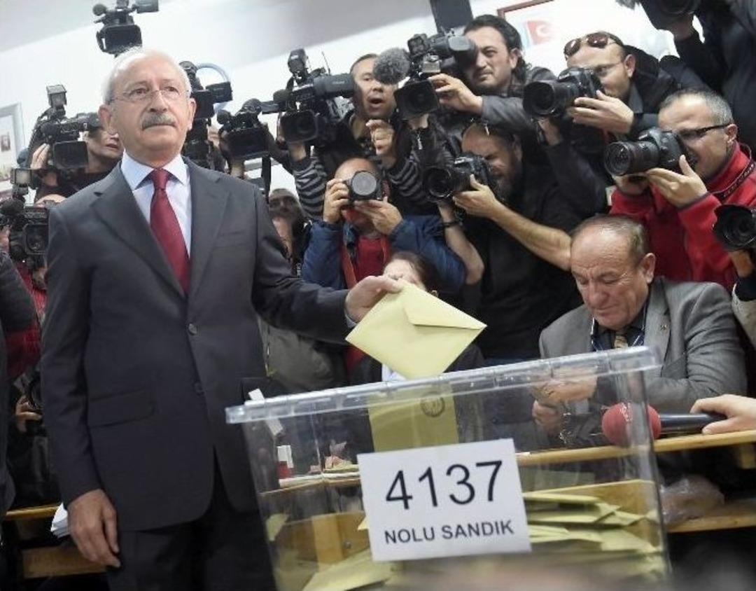 Chp Genel Başkanı Kemal Kılı&ccedil;daroğlu Oyunu Kullandı