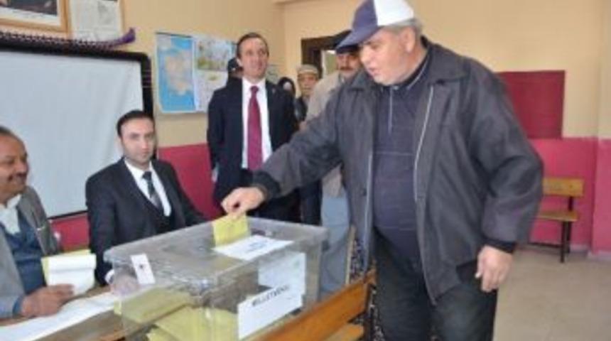 Amerikan Vatandaşı Nuri &Ccedil;elik T&uuml;rkiye&rsquo;de İlk Kez Oy Kullandı