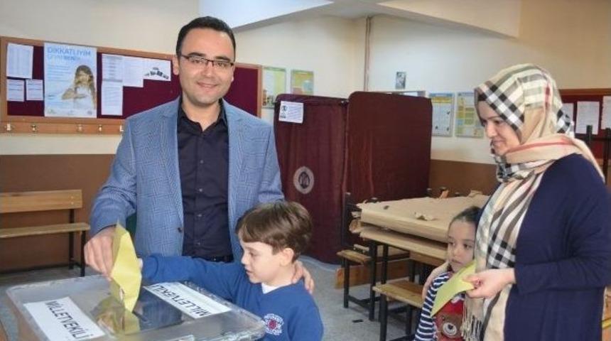 Ak Partili Palabıyık Oyunu Kullandı