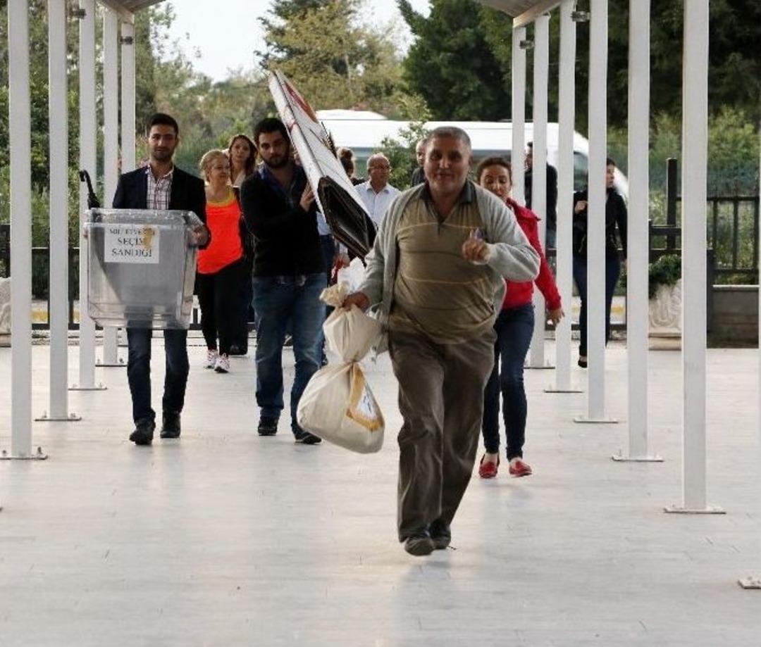 Sandıklar Kapandı, Oylar Adliye Yolunda