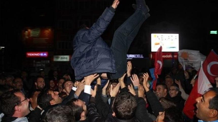 Edremit&rsquo;te Davullar Ak Parti İ&ccedil;in &Ccedil;aldı