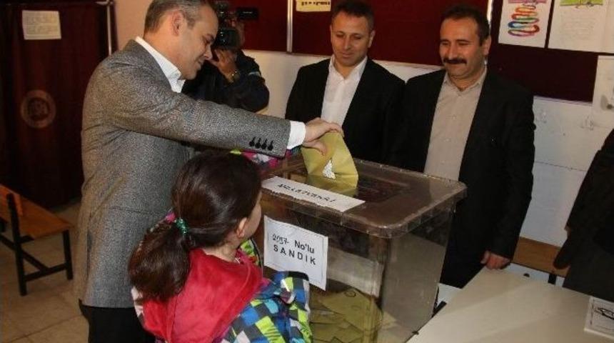 Bakan Kılı&ccedil;&rsquo;ın Oy Kullandığı Sandıktan Fark &Ccedil;ıktı