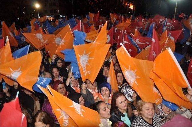 Kocaeli’de Ak Parti’nin Seçim Zaferi Coşkuyla Kutlandı