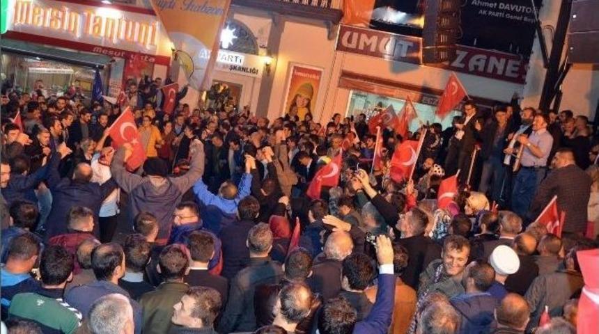Ak Parti Trabzon&rsquo;da Se&ccedil;im Zaferini Kutluyor