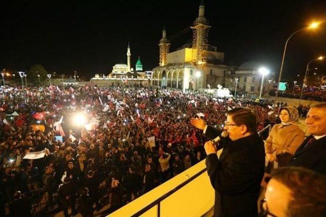 Başbakan Davutoğlu’ndan Kendilerine Oy Vermeyen Seçmenlere Mesaj