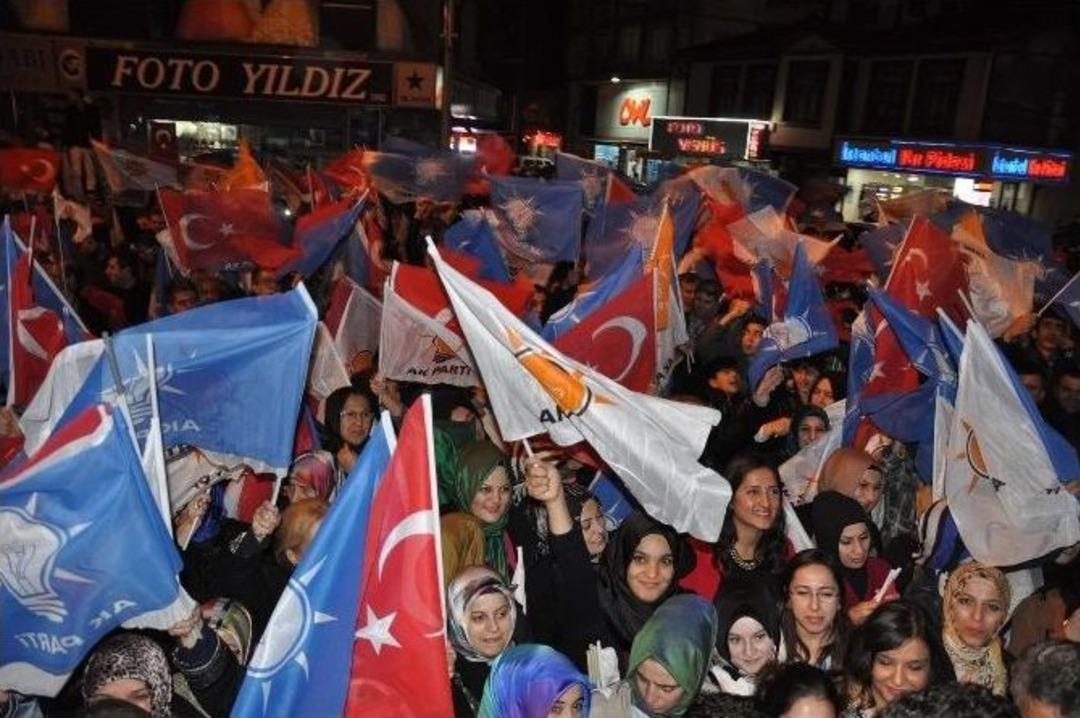 Bursa&rsquo;da Ak Parti Coşkusu