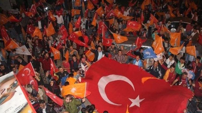 Ak Parti&rsquo;nin İktidarı, Hatay&rsquo;da Coşkuyla Kutlandı