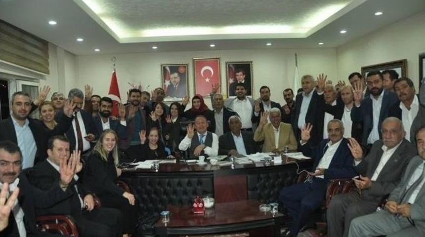 Ak Partililer Mardin&rsquo;de Se&ccedil;imi Kutluyor