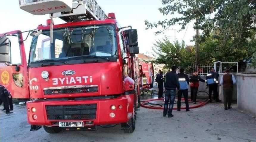 Malatya&rsquo;da Yangın: 1 &Ouml;l&uuml;