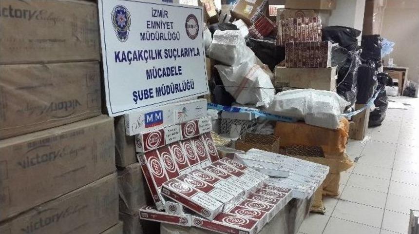 İran&rsquo;dan Ka&ccedil;ak Sokulan Bir Tır Dolusu Sigara İzmir&rsquo;de Ele Ge&ccedil;irildi