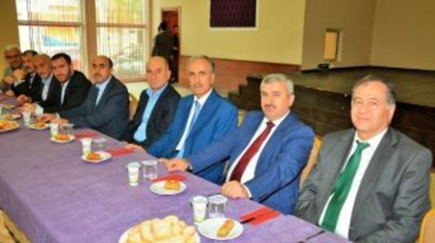 Başkan Baran Hacılarla Yemekte Buluştu