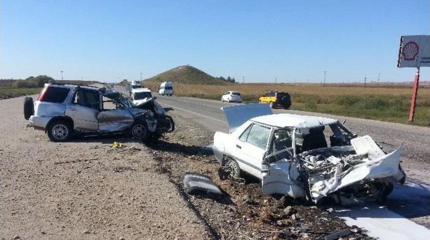 Bismil&rsquo;de Trafik Kazası: 2 &Ouml;l&uuml;, 7 Yaralı